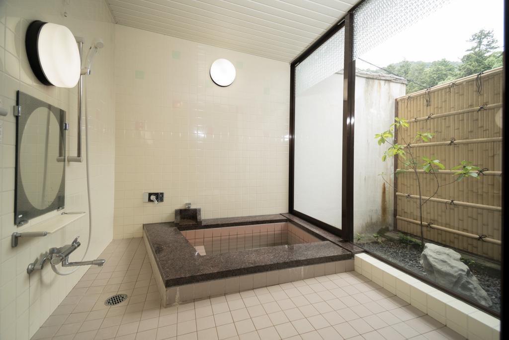 Miyajima Guest House Mikuniya Хатсукаичи Екстериор снимка
